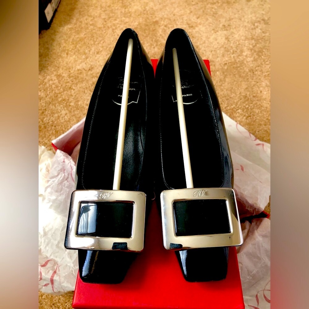 Roger Vivier Black Pumps Size 36.5